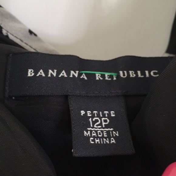 Banana Republic Floral Black Skirt - Picture 7 of 8